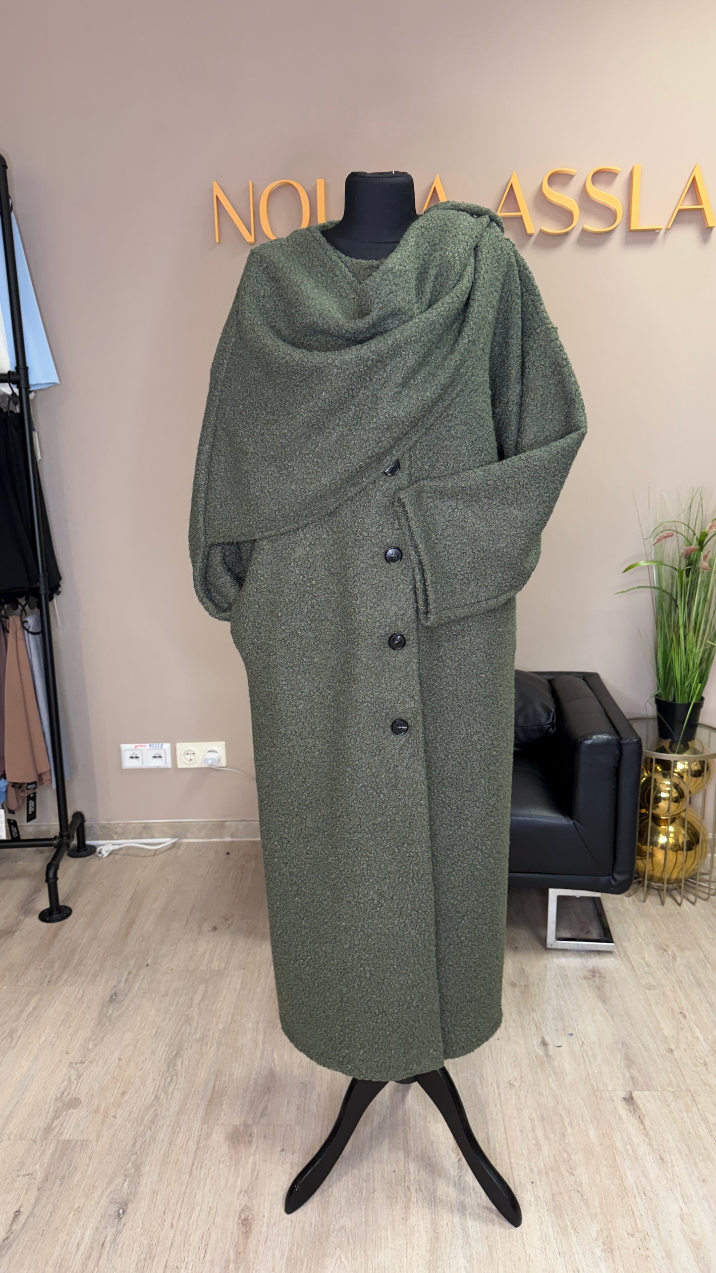 Mantel mit integriertem Schal