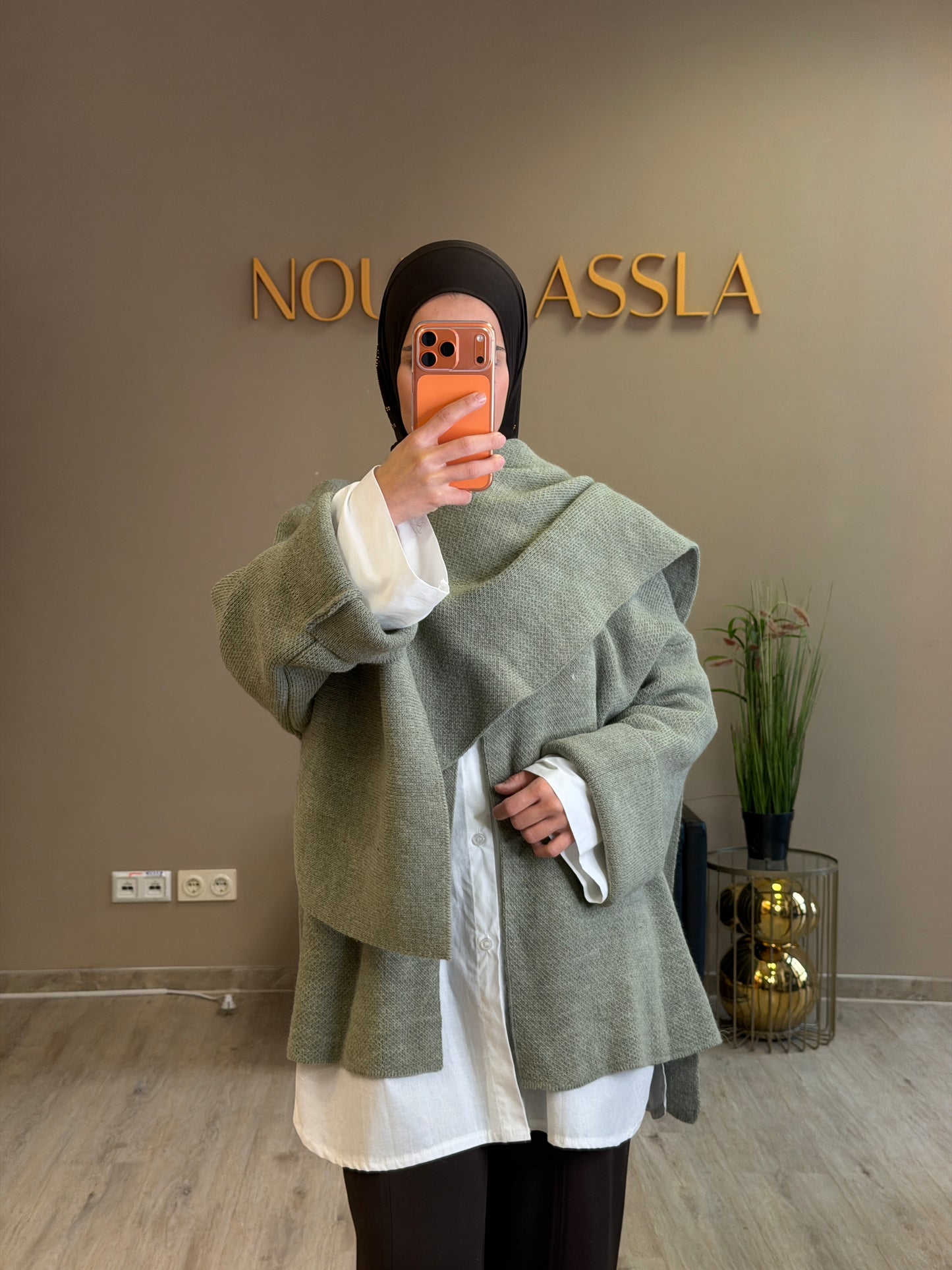 Cardigan mit integriertem Schal