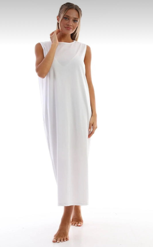 Unterkleid ohne Ärmel