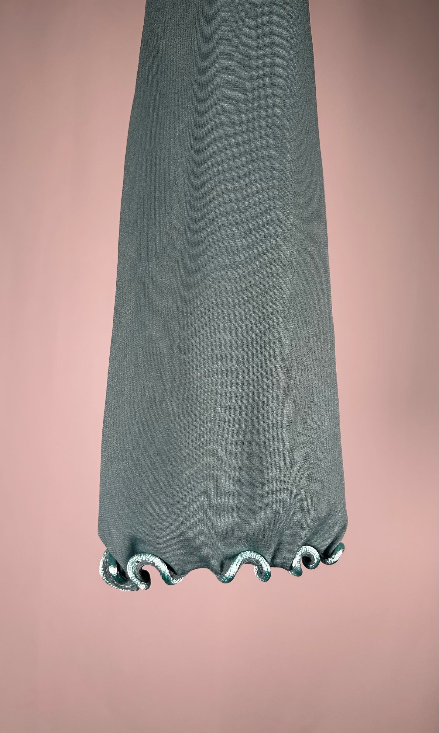Premium Jersey Hijab mit Welle