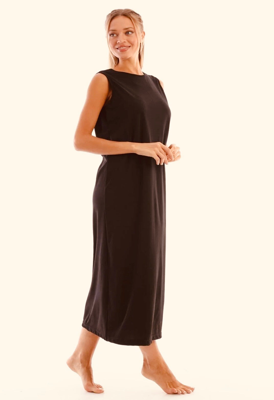 Unterkleid ohne Ärmel